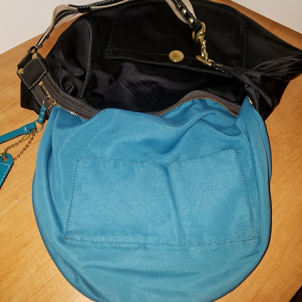 Authentic Coach Hampton Hobo - Picture 6 of 8